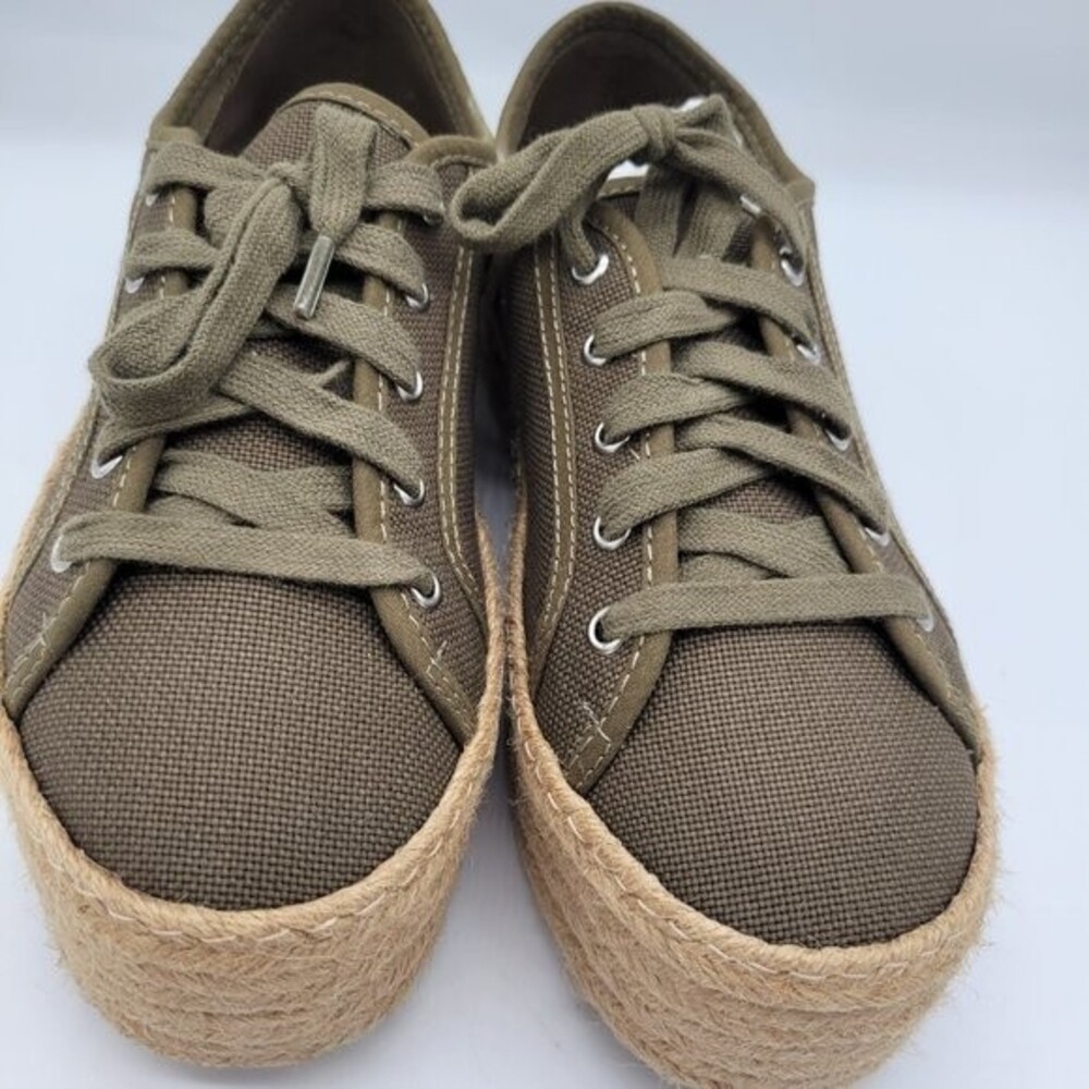 Steve Madden Hampton Olive Green Flatform Espadrille Sneakers 9B in box
